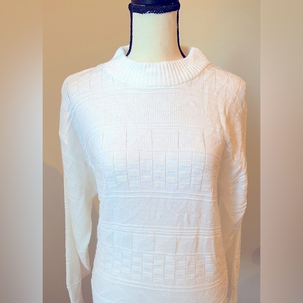 Vintage Jolie New York White Sweater Size Small Made in the USA